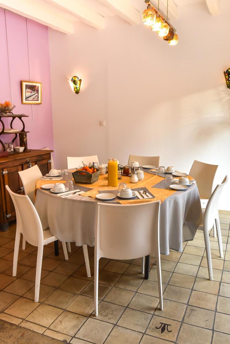 Bed and Breakfast Le Jardin Des Roches Moigny Экстерьер фото