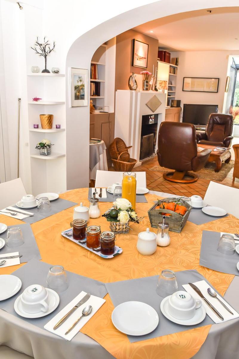 Bed and Breakfast Le Jardin Des Roches Moigny Экстерьер фото